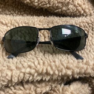 Black Ray-Ban sunglasses!